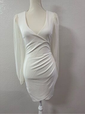 LULUS S White Solid Ruched Mesh Lined Bodycon Mini Dress V-Neck Puff Sleeve